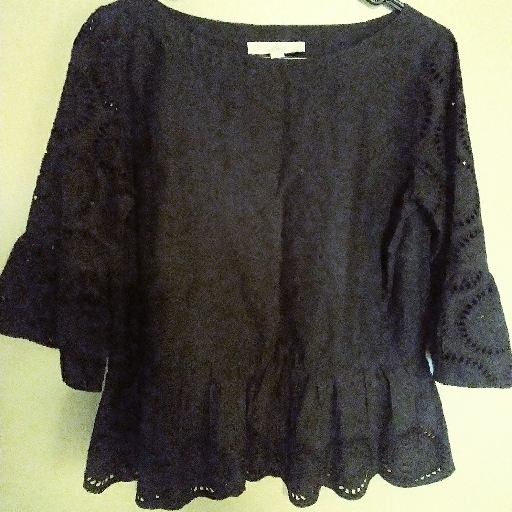 ✨✨Trendy LOFT blouse